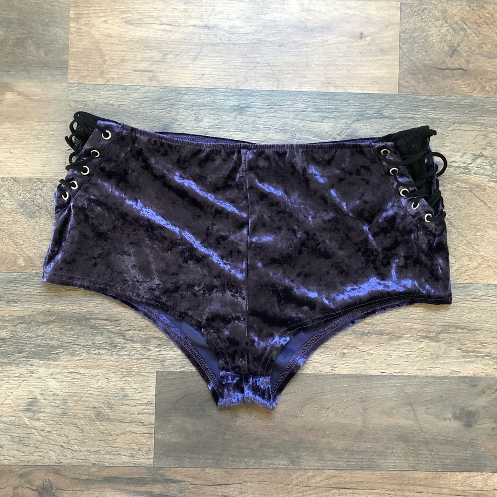 iHeartRaves Shorts